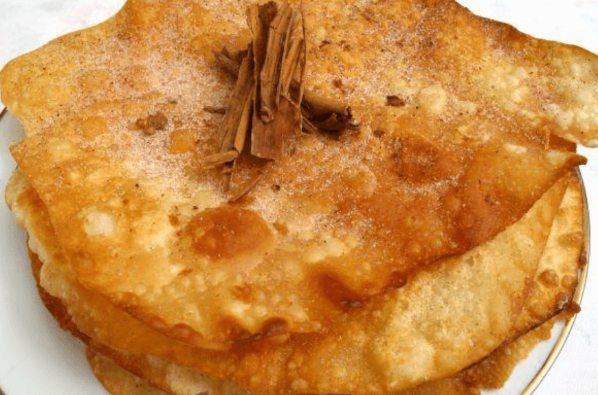 Los 
<b>buñuelos</b> se sirven con una bebida caliente y son ideales para el frío. La tradición indica que después de comerlos se arroja el plato al aire para que estalle contra el piso y se pide un deseo, pero no hace falta ir tan lejos.