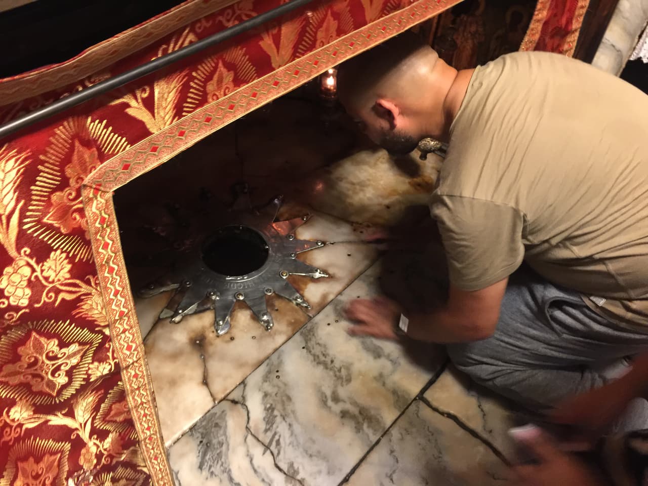 En donde nació Jesús exactamente en la ciudad de Belén.