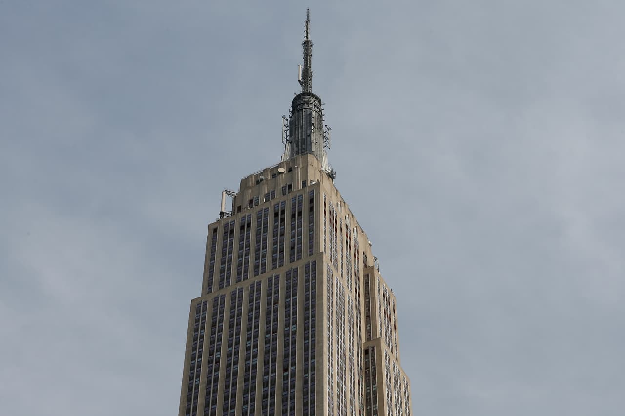 Mujer fue arrestada al entrar al Empire State con un arma cargada