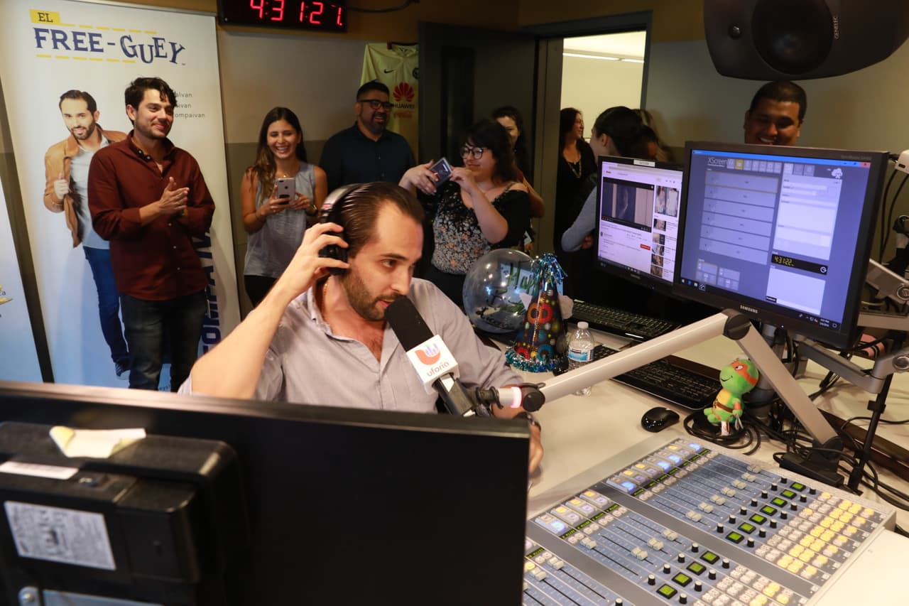 Hasta que La Bronca lo felicitó al aire, aunque él no se esperaba lo que estaba por suceder.