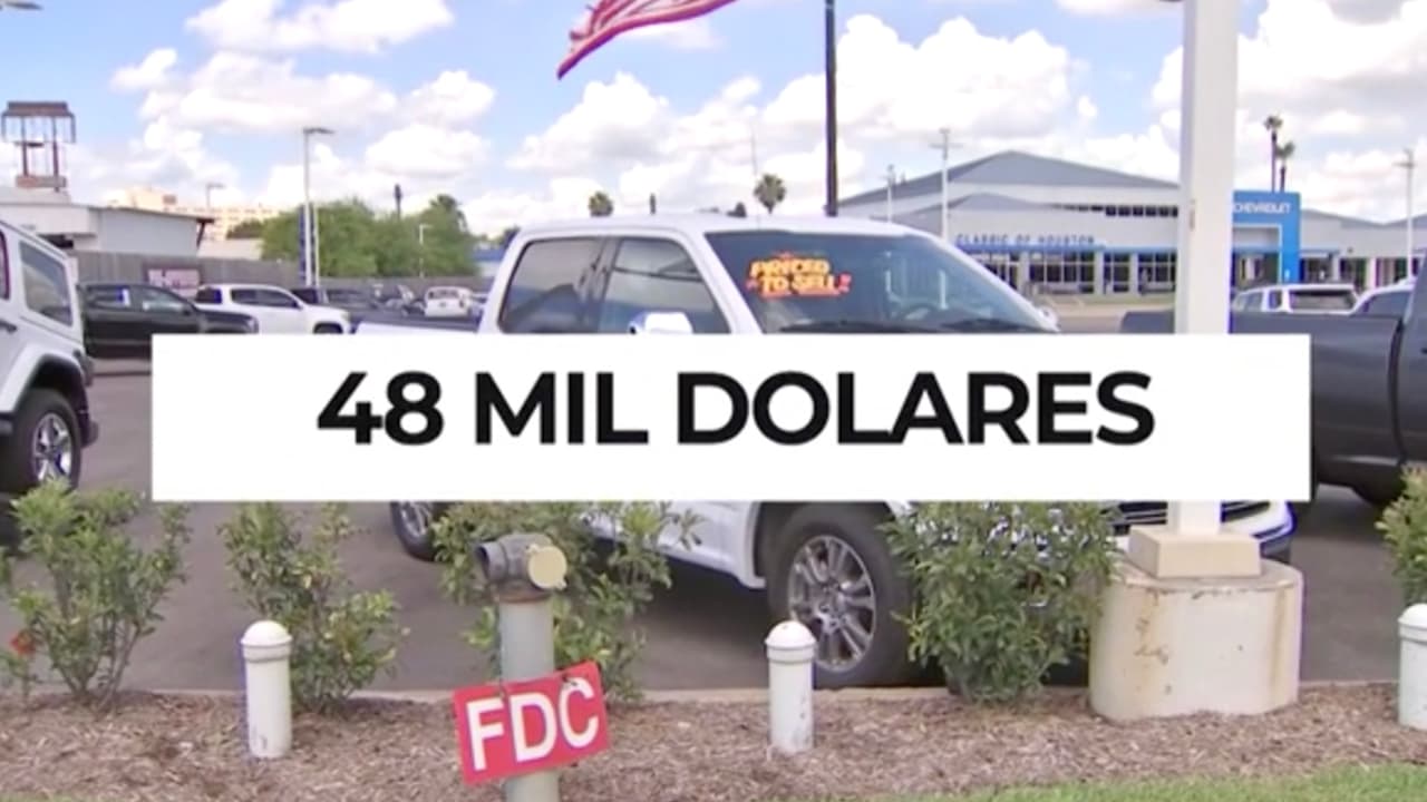 El costo promedio de un auto nuevo en Estados Unidos aumentó por quinto mes consecutivo. En agosto alcanzó un precio récord de más de 48 mil dólares, de acuerdo con la empresa de evaluación de vehículos e investigación automotriz Kelley Blue Book.