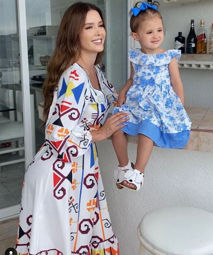 Pero no todo es miel sobre hojuelas. La protagonista de 
<b>Gata Salvaje </b>reconoció que la niña empieza a sacarle canas verdes: "Ya tiene 2 años, entró a los terribles 2 y sí son terribles porque 
<b>hace cada 'pancho'</b> (berrinche) y cada cosa que quiere".
<br>