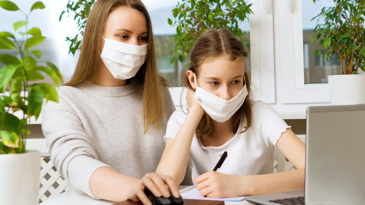 Las 
<a href="https://www.univision.com/shows/despierta-america/como-adaptarse-en-familia-al-regreso-en-clases-dr-juan-tiene-respuestas-para-los-padres-y-ninos-preocupados-video">clases</a> están por volver, por lo que te damos unos buenos consejos para que toda la familia se adapte.