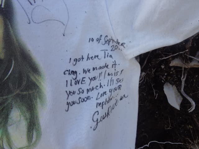 “I got here Tía”, dice uno de los mensajes que fue escrito el 10 de septiembre, casi un año después de que murió Jenni.