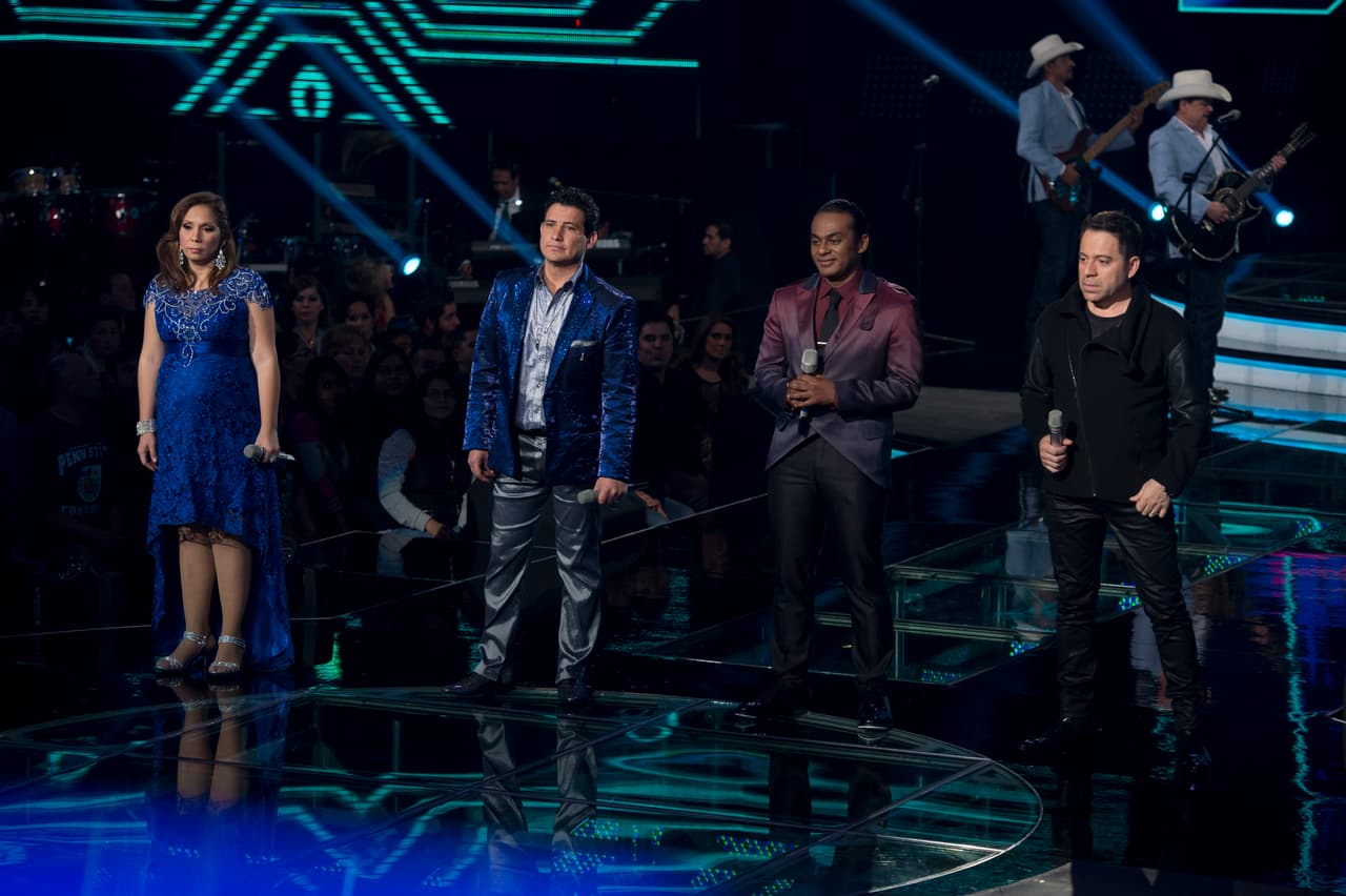 Los Moro, Cervantes, García y Barraza llegaron a la semifinal, en la cual hubo tremenda pelea entre Cristian y Noel, debido a una decisión del capitán, que le costó la eliminación de su equipo. Disfruta foto a foto todo lo que pasó en el show.