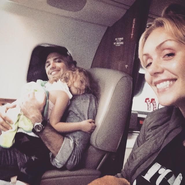 Heidi se ha vuelto el mayor soporte de
<b><a href="http://www.univision.com/temas/jaime-camil">Jaime</a></b> en todos estos años, pues ella es la que se encarga de los niños cuando el actor tiene que salir de viaje. Sin duda una mamá ejemplar.