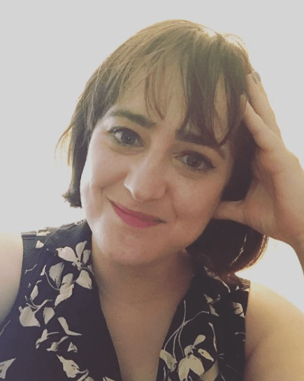 “Muchos momentos de la vida de Spears me son familiares (...) Ambas teníamos muñecas hechas con nuestra imagen, así como amigos cercanos o novios que compartían nuestros secretos sin permiso… y desde luego, a hombres desconocidos opinando sobre nuestros cuerpos”, se lee en el texto de Wilson.