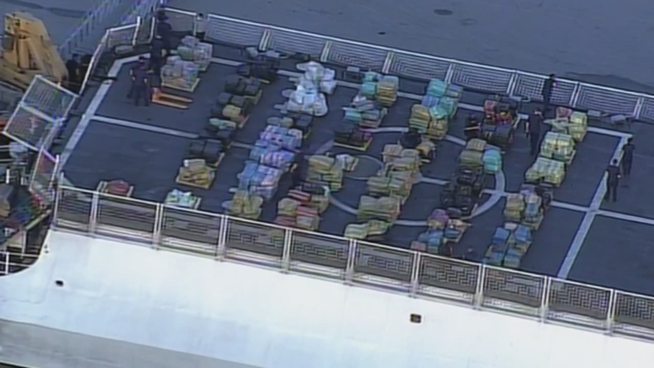La Guardia Costera decomisa y descarga más de $228 millones en cocaína y marihuana en Port Everglades