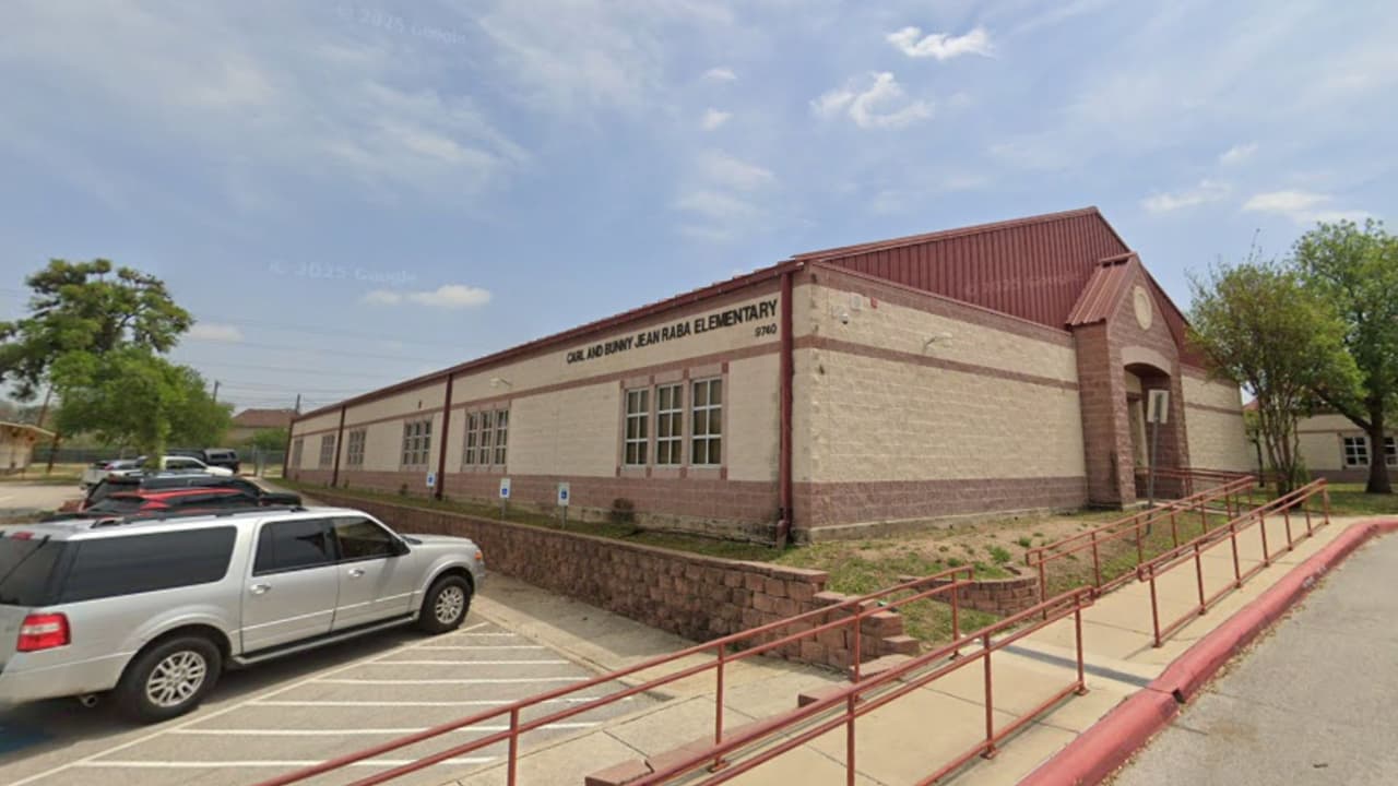 Muere empleada de la primaria Raba tras ser atropellada en el estacionamiento
