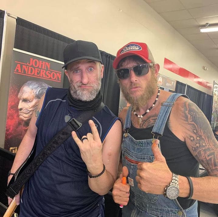 Sin embargo, reconoce que algunas de las bromas eran de humor negro: "Le contó a su papá que iban a jugar un juego llamado '
<b>¿Qué órgano se apagará primero?</b>'. Tuvo sentido del humor hasta el final", reiteró en la entrevista.
<br>