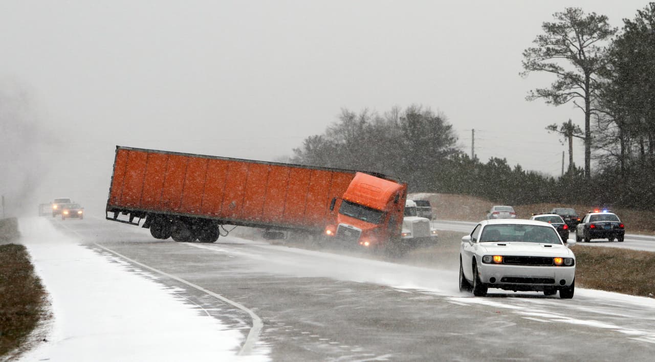 <b>Puesto 12. Interestatal 65 (I-65). 36.5</b> 
<b>muertes por cada 100 millas. </b>Sus 887 millas recorren Alabama, Tennessee, Kentucky e Indiana. Tuvo 324 accidentes fatales.