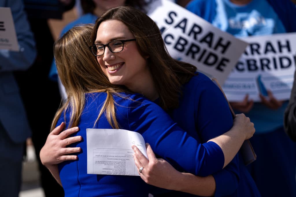 La candidata demócrata al Congreso de Delaware, Sarah McBride, es la primera persona transgénero elegida para la Cámara Baja del Congreso de los Estados Unidos. McBride.