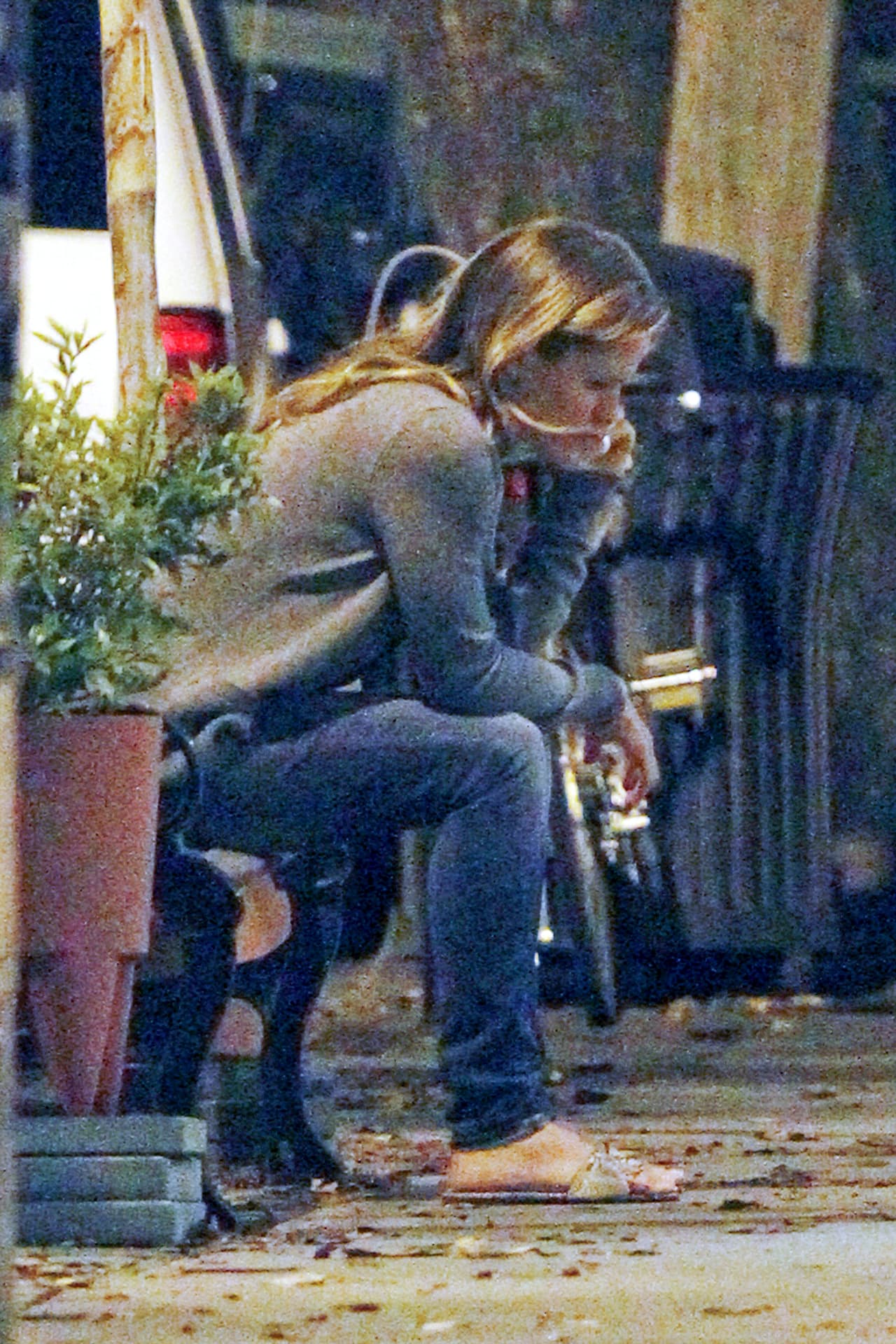 Esperamos que no haya sido nada grave, ya que la actriz no lucía nada bien.