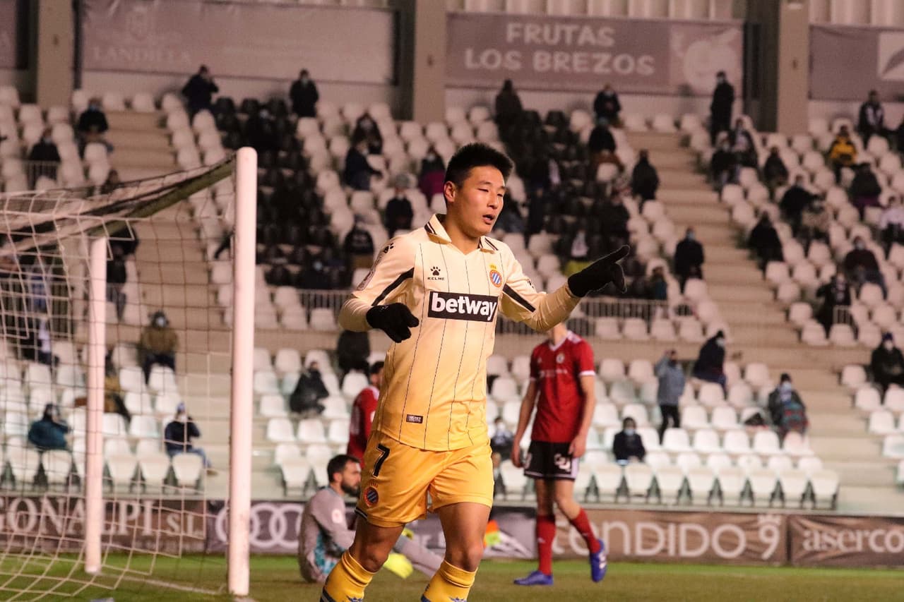 El Espanyol de Barcelona, sin sorpresas, superó al Burgos 0-2.