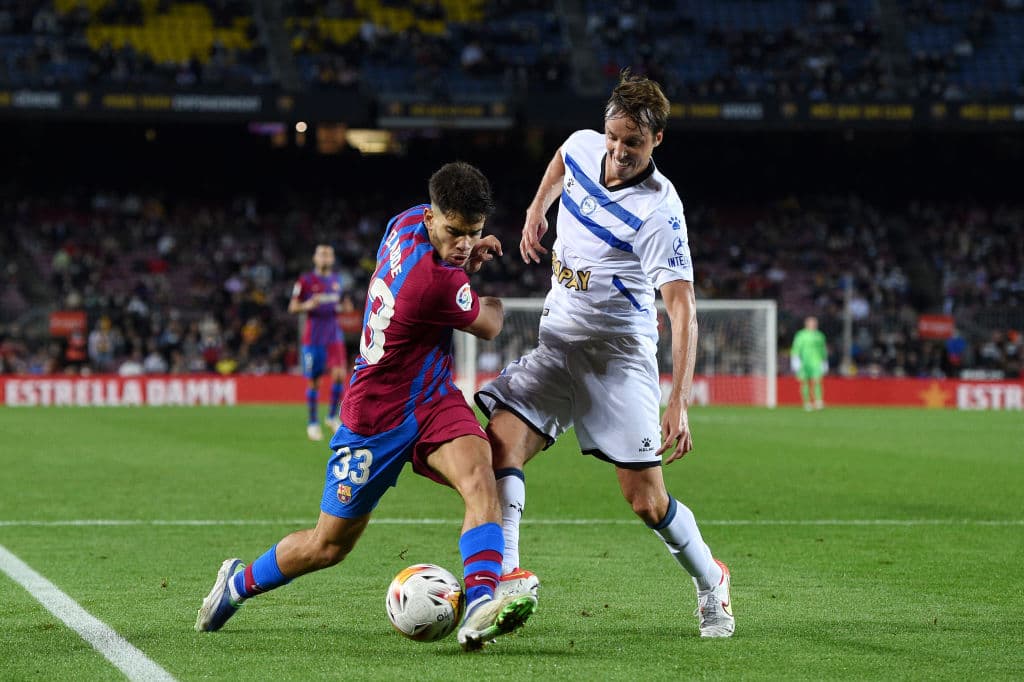 El Barcelona no aprovecha sus llegadas, descuidan y terminan dejando ir la victoria para conformarse con un empate 1-1.