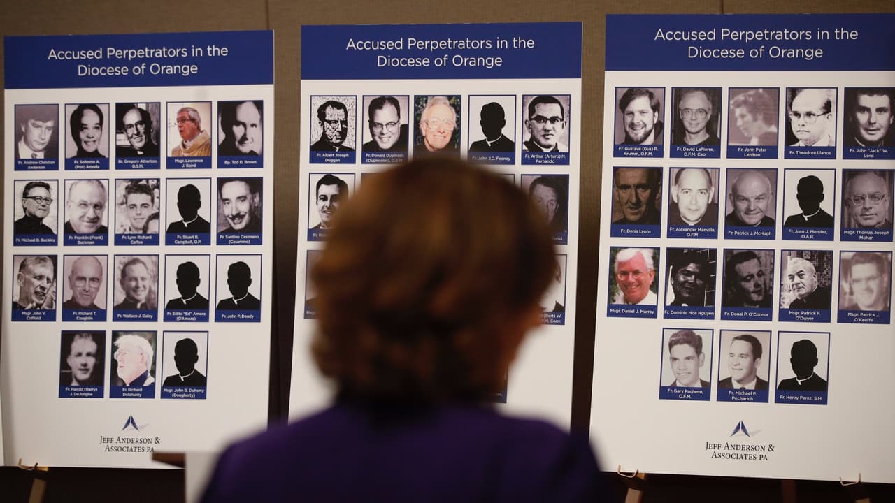 Fiscalía entrega órdenes judiciales a seis diócesis de California por investigación sobre abusos sexuales
