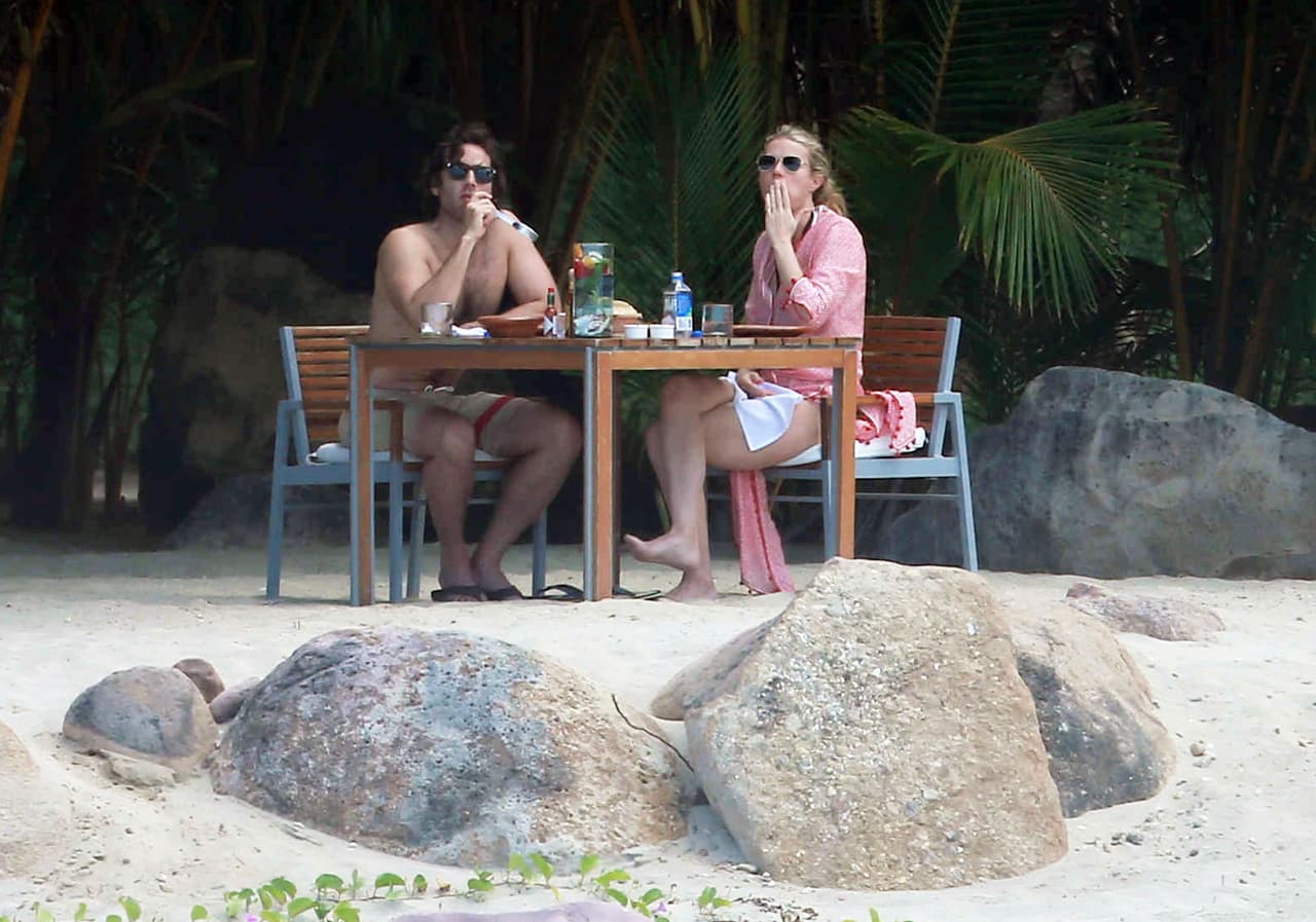 Ahora disfruta de un nuevo romance con Brad Falchuk.