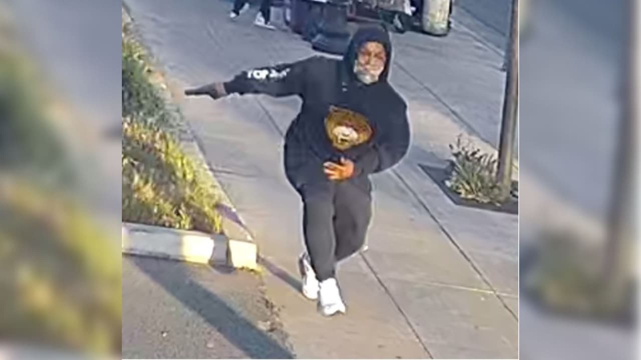 El Departamento de Policía de Oakland y Crime Stoppers de Oakland están ofreciendo una recompensa de hasta $17,500 por información que lleve a un arresto en este caso.
<br>