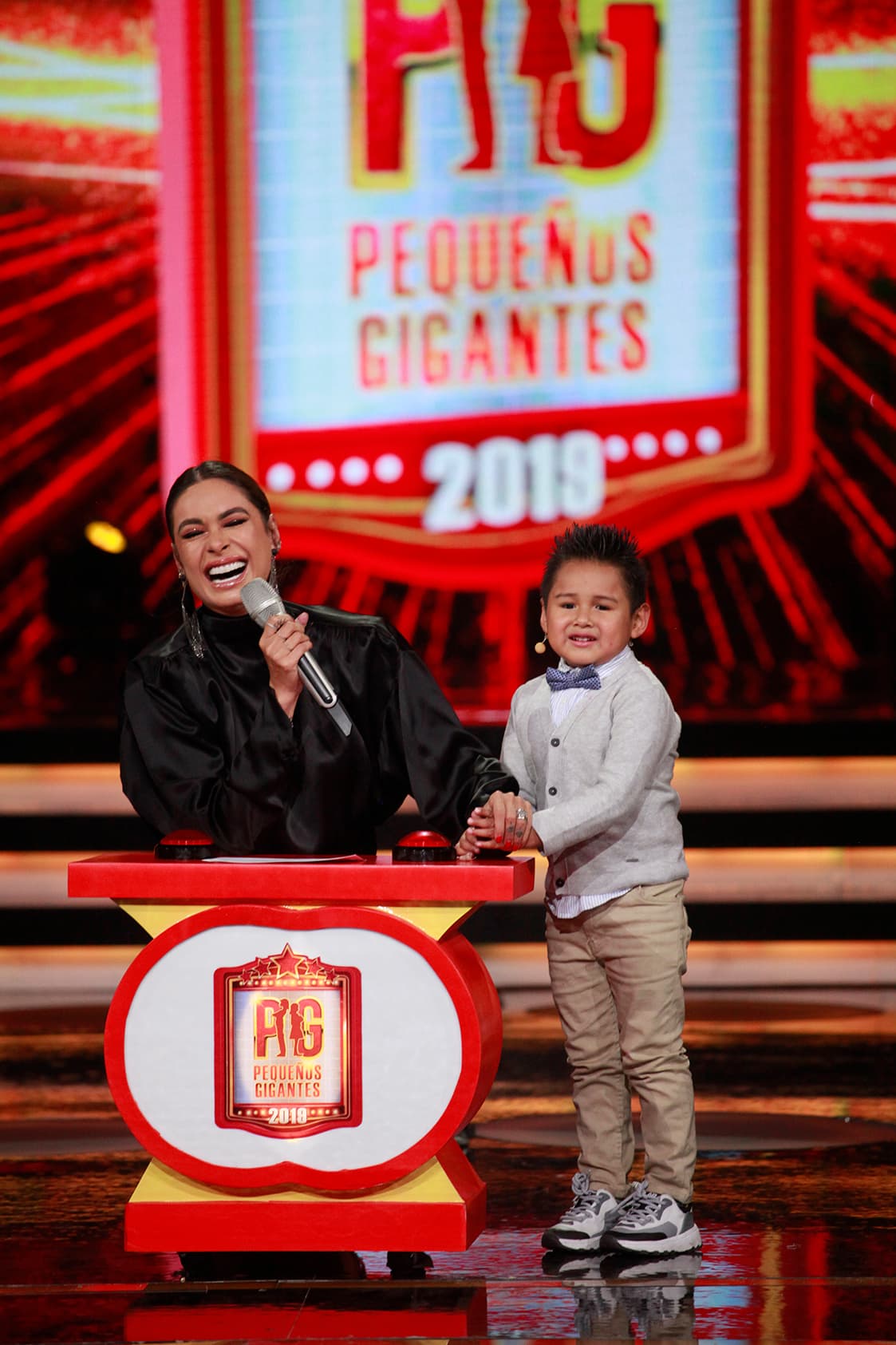 Las lágrimas se volvieron risas cuando Galilea le cuestionó al capitán qué quisera que nunca faltara en su refrigerador cuando sea grande, a lo que contesto: "Yogurts".