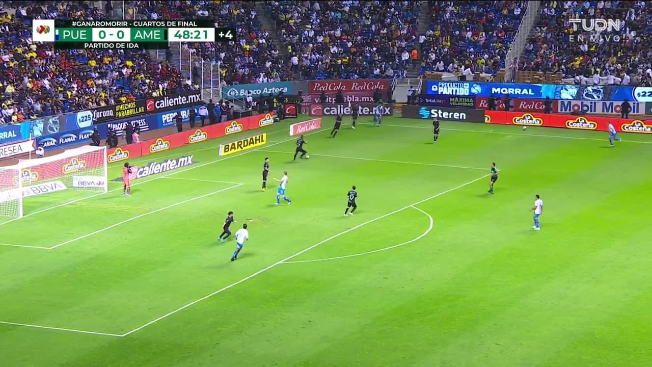 ¡TIRO ATAJADO! disparo por Alejandro Zendejas.