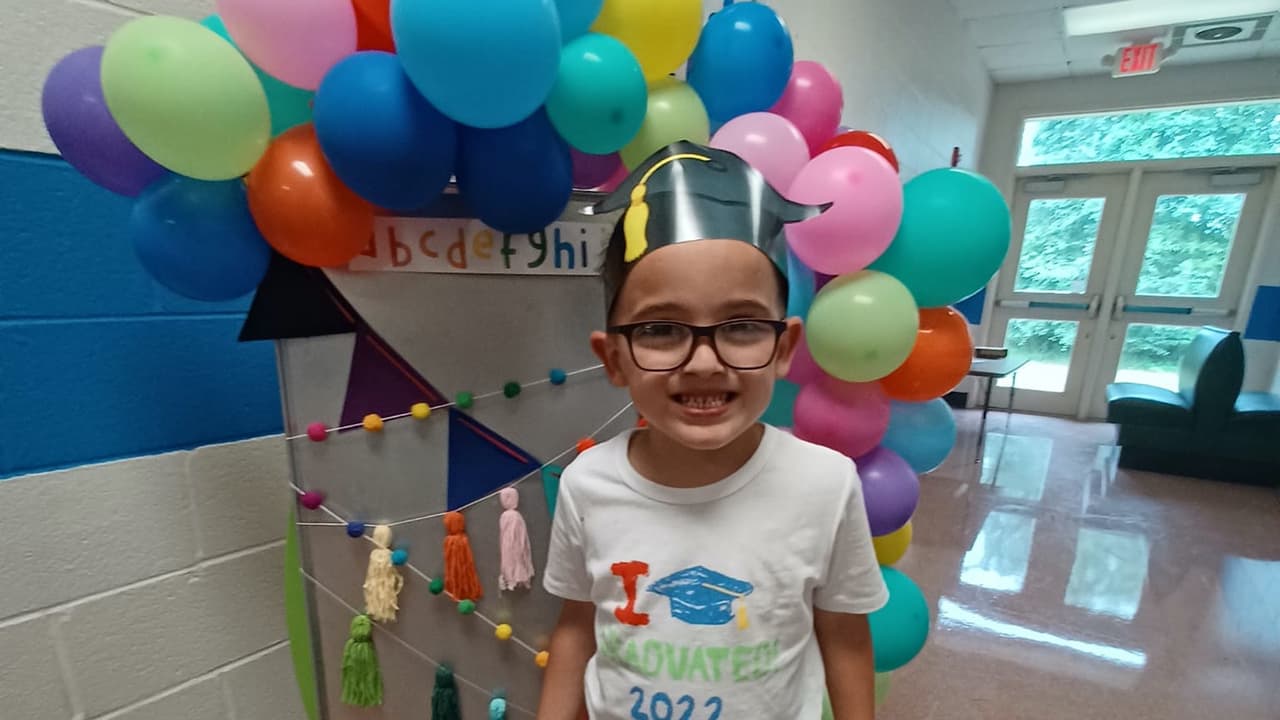 Muere en un lago un niño de 5 años que acababa de graduarse del jardín de niños