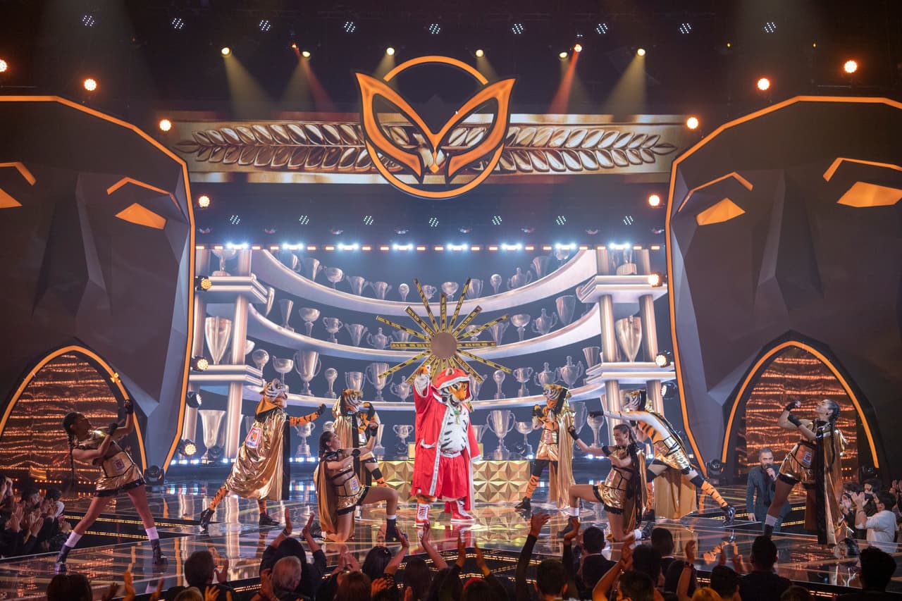 Después de una nueva interrupción del Dr. Veneno, Kid Bengala se apareció en el escenario para sorprender a todos los presentes con la canción 'As It Was' de Harry Styles.
<br>