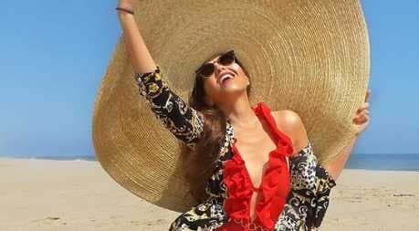 Thalía conquistó a sus fans con impresionante sombrero