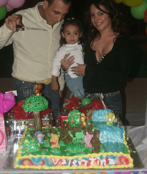 Valentina fue producto de su relación con Azucena Avilés, expareja de Valentín Elizalde.