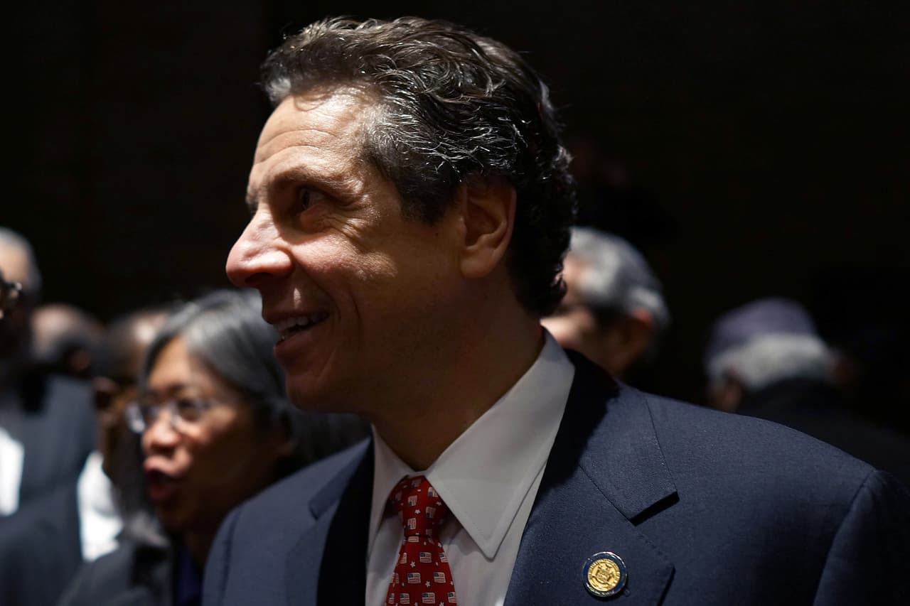 Cuomo anuncia orden ejecutiva para facilitar el voto por correo durante las elecciones primarias debido al coronavirus 