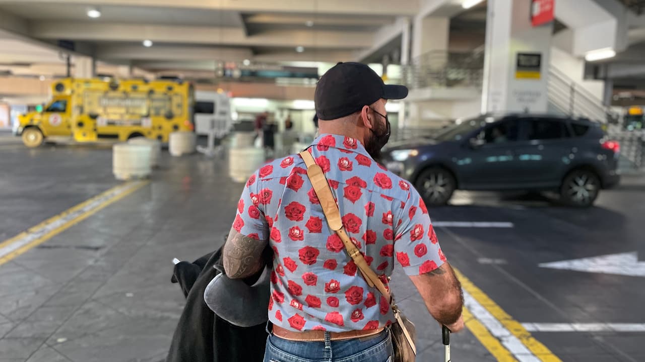 Al momento de hacer el ‘check in’, los trabajadores de la aerolínea revisan que el resultado del pasajero sea negativo.