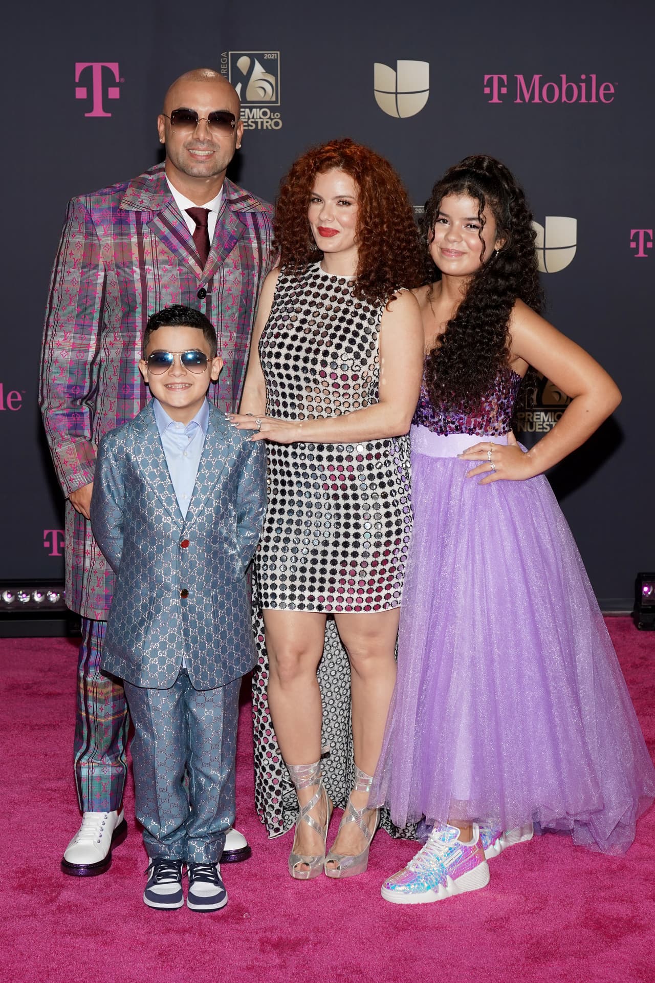 Wisin, Dylan Morera Ortiz, Yomaira Ortiz Feliciano y Yelena Morera Ortiz.