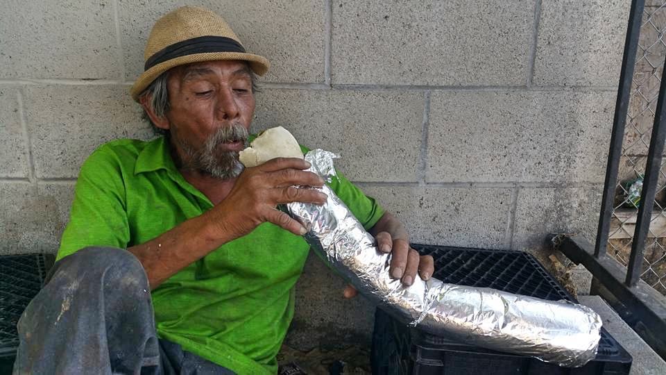 El burrito tiene un peso estimado de 5 libras (2.5 kilos).
