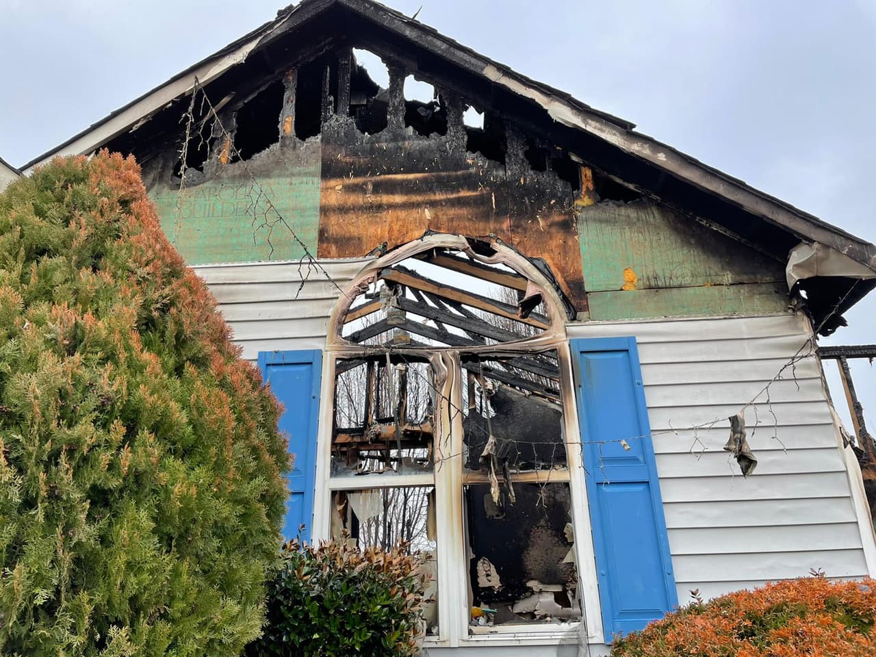 Mientras que la familia Arredondo espera la resolución de la aseguradora, por ahora viven en la casa de un familiar. Una 
<a href="https://es.gofundme.com/f/jrz6fg-garcia-family-house-fire" target="_blank">colecta de Gofudme</a> fue creada para ayudar a esta familia.