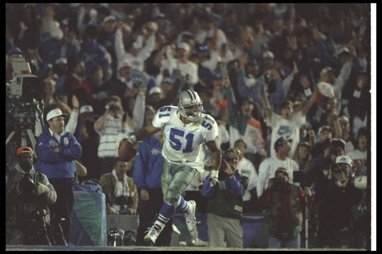 El Super Bowl XXVII se disputó el 31 de enero de 1993, albergo la final entre los Dallas Cowboys quienes se coronaron como campeones frente a los Buffalo Bills.