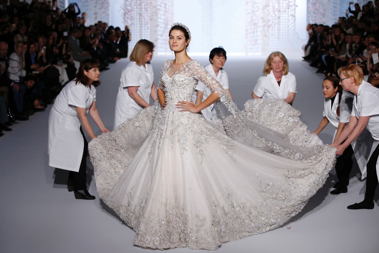 Si todo sigue igual, así de espectacular será el vestido de novia de Meghan (al mejor estilo Ralph & Russo) 
