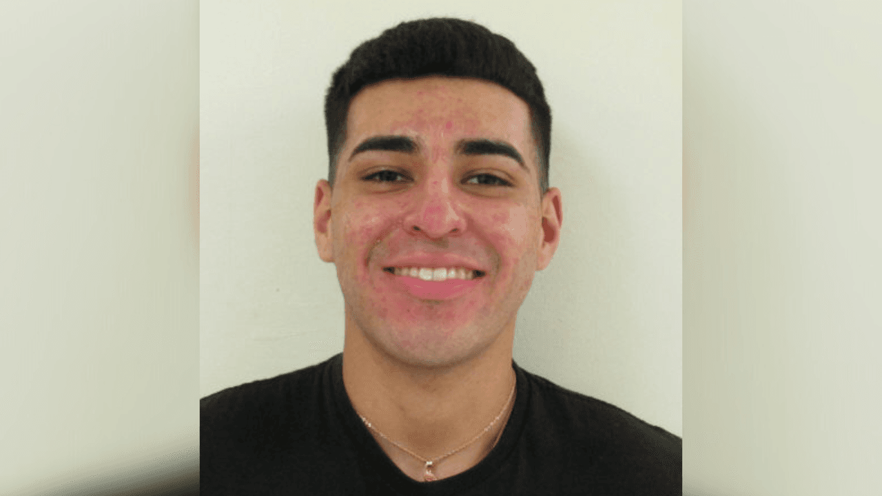 Arrestan a oficial sospechoso de llevar drogas de contrabando a la cárcel