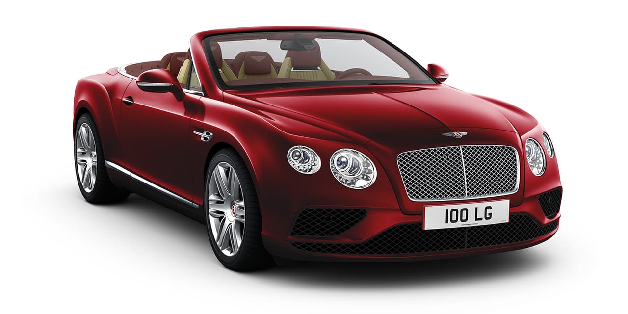 El Bentley Continental GTC que desde ahora maneja Thalía cuenta con un motor V8 de 507 caballos de fuerza y una transmisión automática de ocho velocidades. Acelera de 0 a 60 mph en 4.8 segundos y alcanza una velocidad máxima de 191 mph. También está disponible en una versión con motor de 12 cilindros.