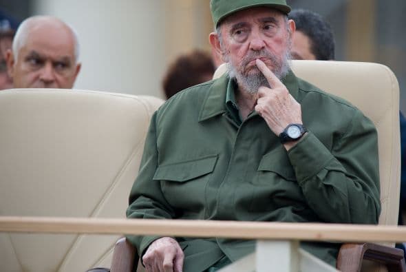 El ex gobernante dijo que los CDR han cumplido y seguiran cumpliendo la promesa de mantener a raya a los enemigos del regimen socialista implantado hace 50 años.