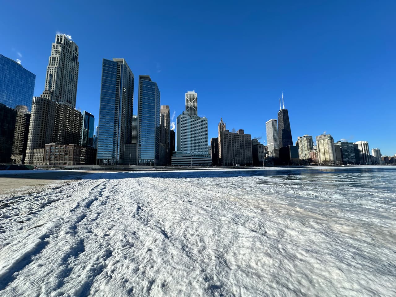 <b> </b>El Servicio Nacional de Meteorología advierte sobre las temperaturas "peligrosamente" heladas que se registran en todo el estado a partir de este domingo 14 de enero, y en algunos condados se extenderá hasta el miércoles 17 de enero,