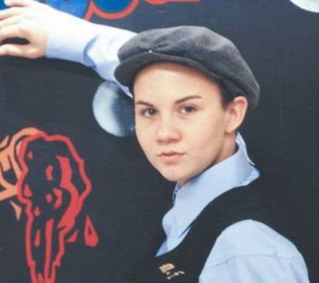 <b><a href="http://www.univision.com/programas/novelas/michellle-vieth-y-hector-soberon-un-romance-que-comenzo-como-un-cuento-de-hadas-y-se-convirtio-en-una-pelicula-de-terror-fotos">Michelle</a></b> se hizo muy famosa interpretando a Julia y Julio (pues su personaje se vestía de hombre para poder trabajar) y pronto la vimos en otras exitosas telenovelas entre las que se encuentran 
<a href="http://www.univision.com/programas/novelas/las-sonadoras-se-reencontraron-que-fue-del-elenco-de-esta-telenovela-fotos">'Soñadoras' y 'Amigas y rivales'</a>.