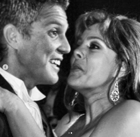 En las cariñosas palabras que escribió junto a las imágenes agradeció por el amor incondicional que su mamá siempre le dio.