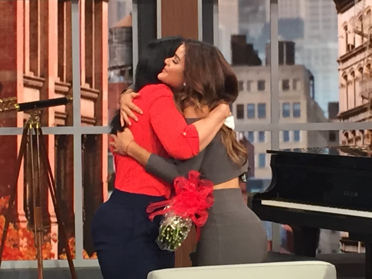 Clarissa recibió la visita de su mamá, la señora Clara Molina.