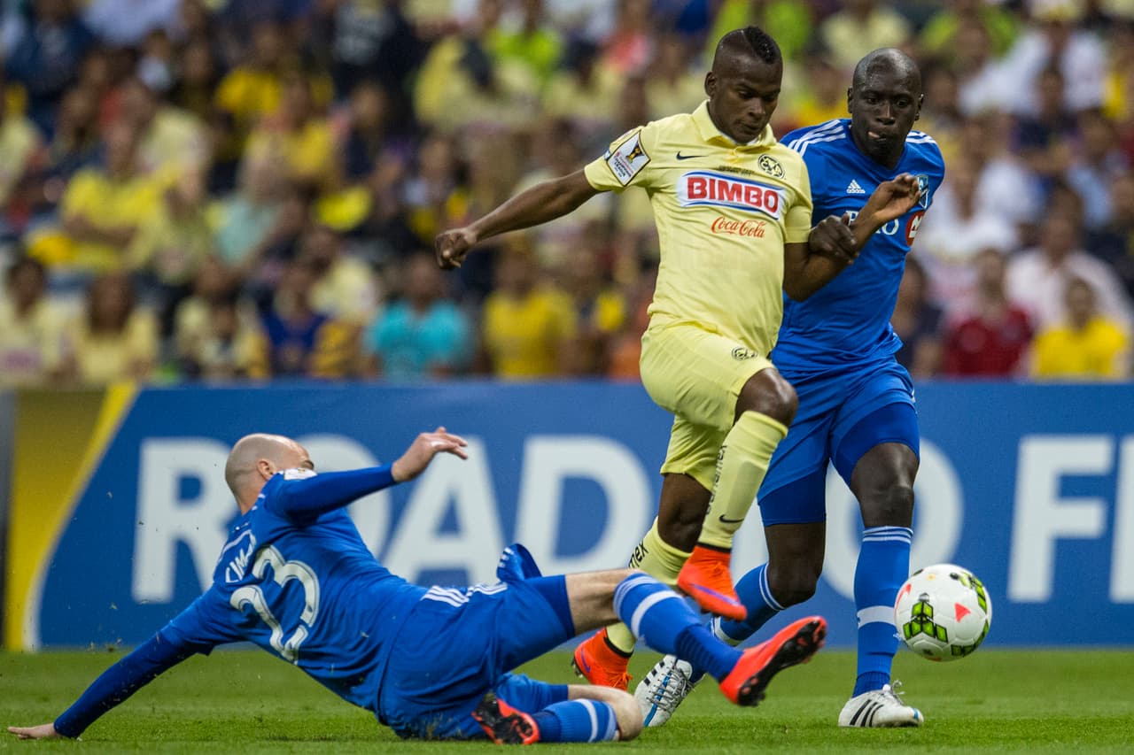 Fue entonces cuando para el Apertura 2014 llegó al América para aportar con sus gambetas.