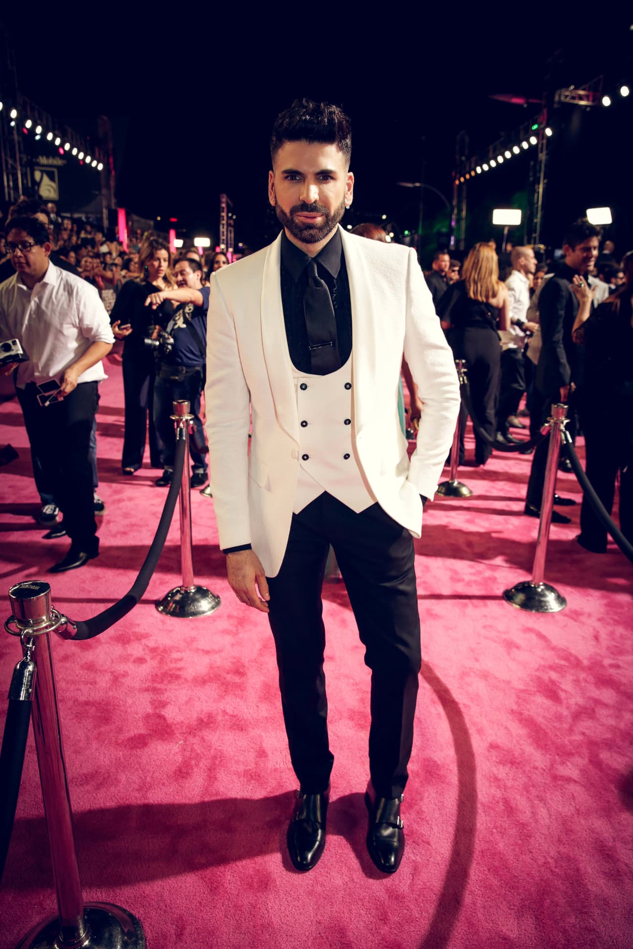 Jomari Goyso en elegante traje de Tom Ford.