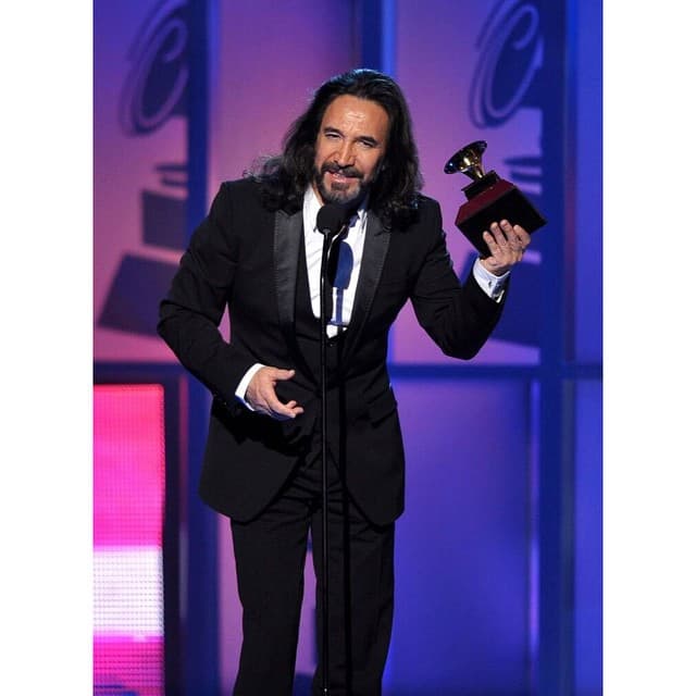 Marco Antonio Solís ha sido también una de las personalidades que se han hecho presentes en los premios Latin GRAMMY, al haber ganado cinco gramófonos dorados, de las 13 ocasiones en las que ha estado nominado.