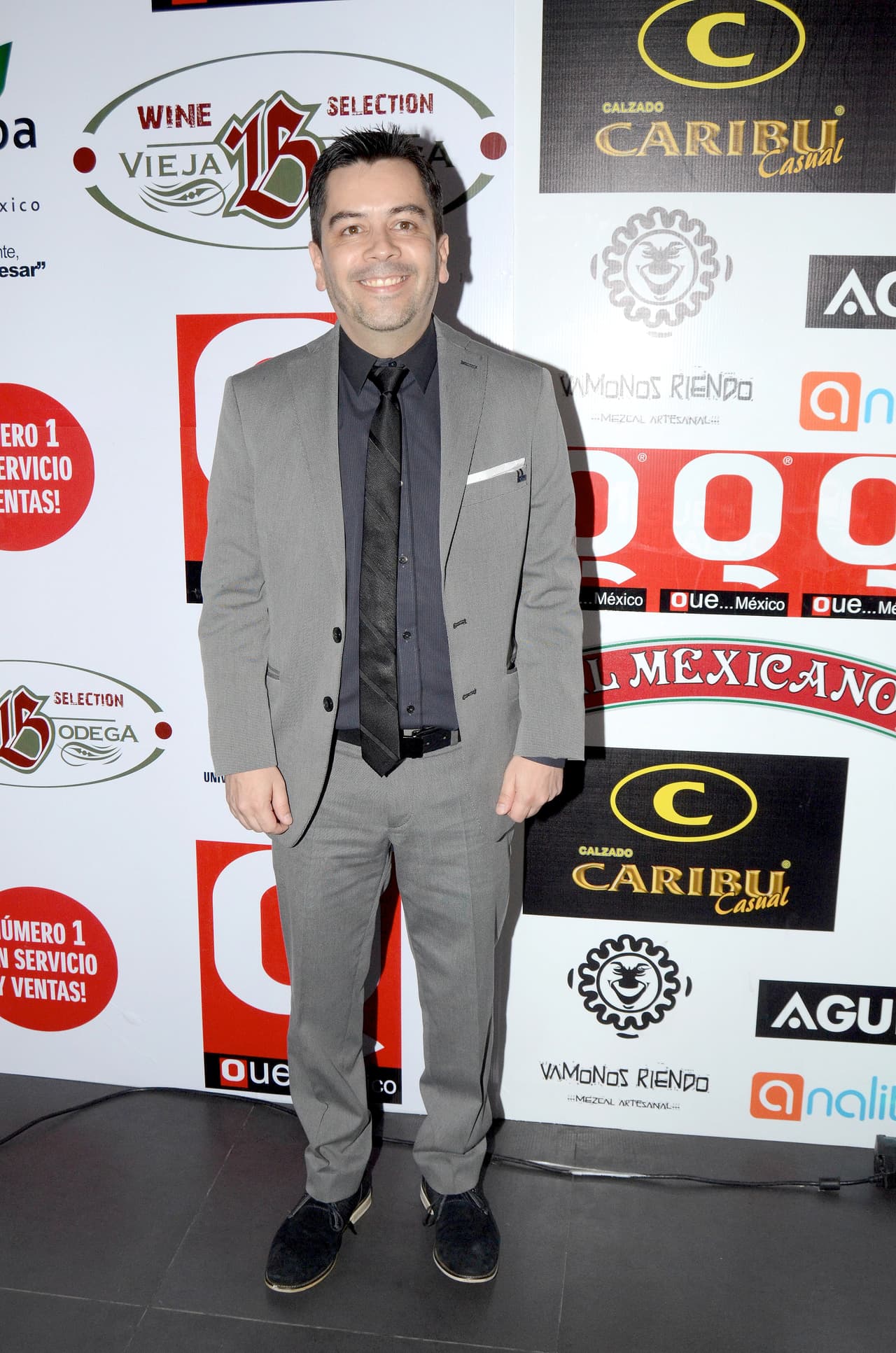 El hermano del comediante, Oscar Espejel, explicó la situación de la señora según reportó el programa 
<b><a href="https://twitter.com/deprimeramano/status/1137026973857804288" target="_blank">De primera mano</a></b>: "El estatus es grave, pero está estable y con tendencia a mejorar, está muy bien, la verdad es un milagro que mi mamá esté viva", declaró.