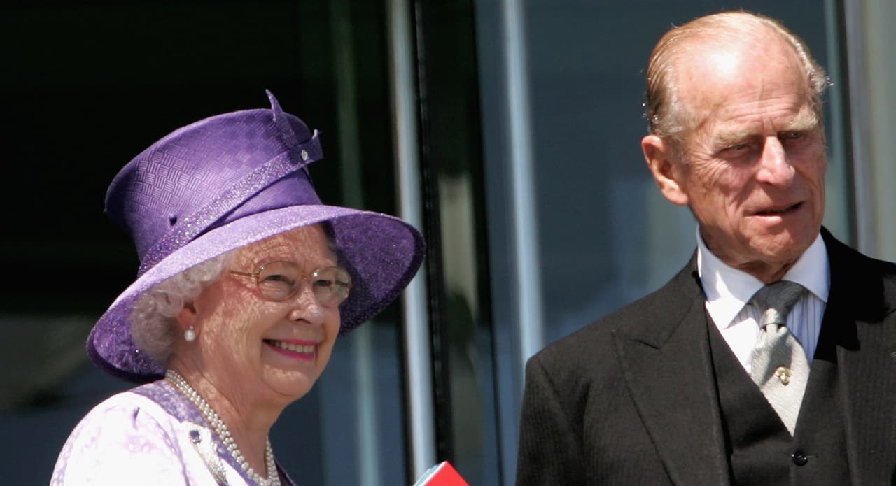 "Uno de los mayores retos para mí fue que sentí que había una idea equivocada sobre él (el príncipe Felipe), que lo minimizaba un poco", dijo el actor, quien interpreta al duque de Edimburgo en 'The Crown'.
<br>