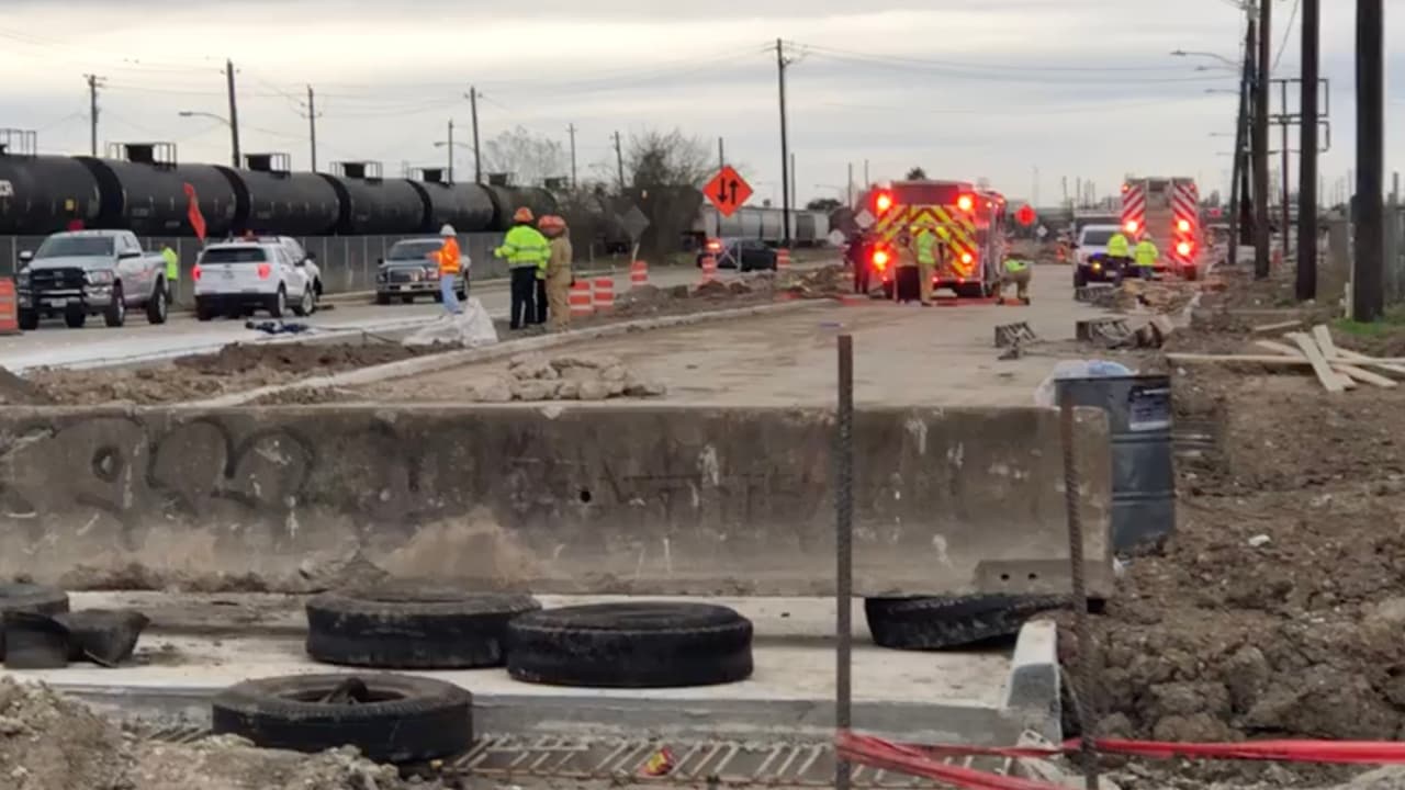 Una gran movilización de cuerpos de auxilio provocó el descarrilamiento de un tren en el este de Houston en el mes de febrero. Mira más imágenes en este video.