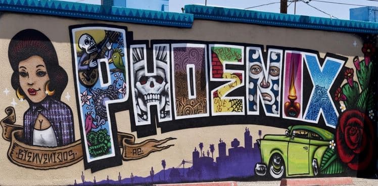 "Era un artista", dijo Lina Luna. "Era un muralista. Ha tenido un impacto en la vida de tantas personas, impactos individuales. Era como el padrino de Phoenix. Era un verdadero tesoro para esta comunidad".