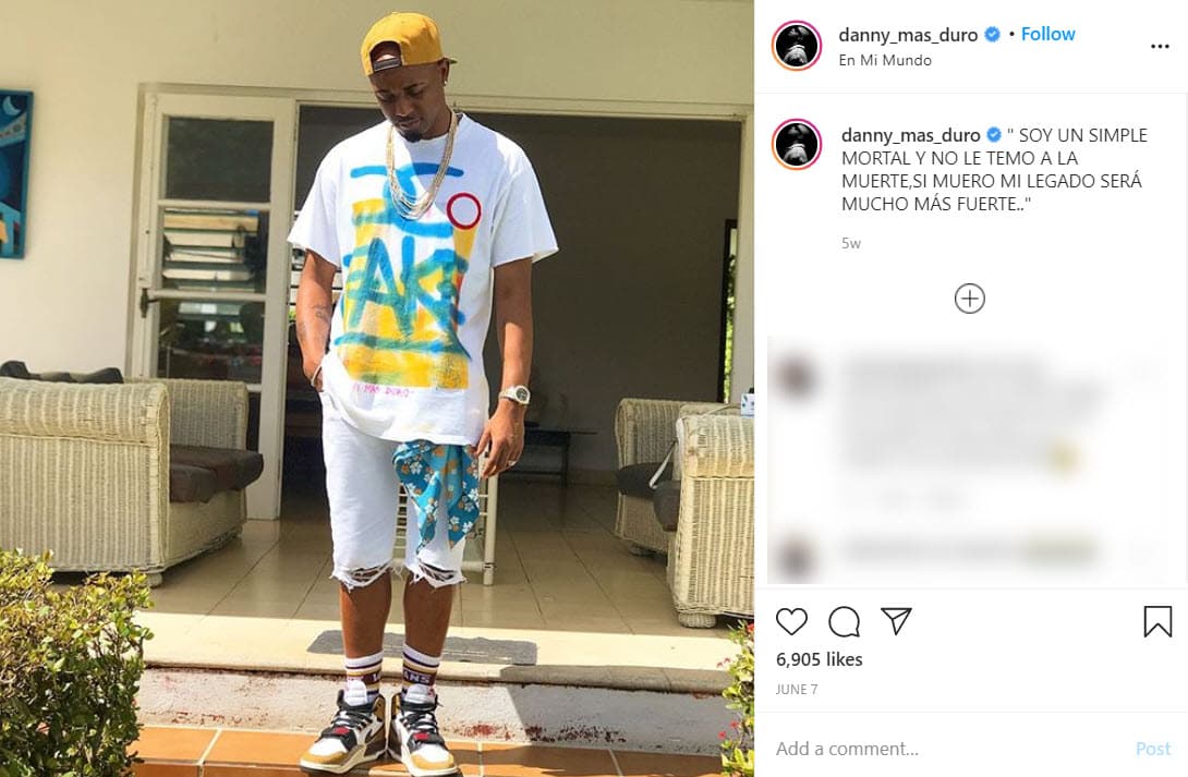 Al lado de esta fotografía escribió: "Soy un simple mortal y 
<b>no le temo a la muerte</b>. Si muero mi legado será mucho más fuerte…", se lee.
<br>